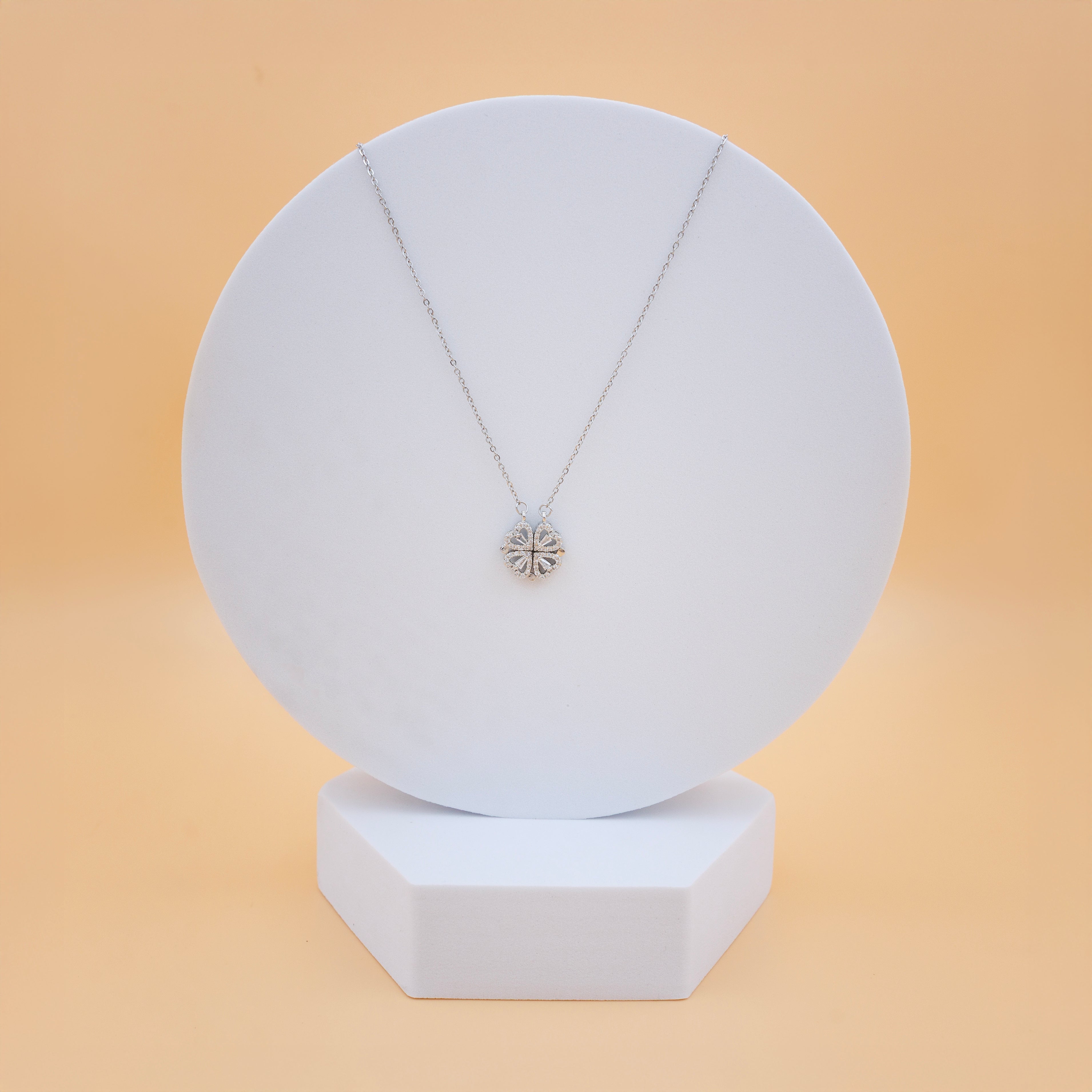 Magnetic Clover Heart Necklace